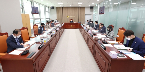 220328 교육행정위원회, 교육공무직원 조례 제정 10년만에 전부개정